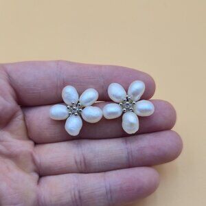 Sterling Silver Large Flower White Pearl Clip On Earrings A5630